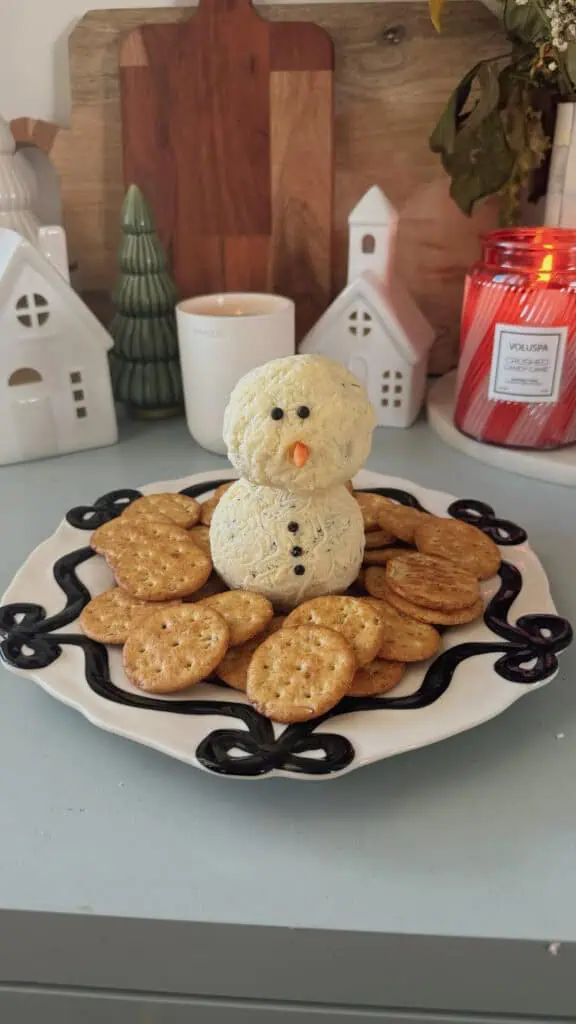 Snowman Cheese Ball | Easy Holiday Recipes