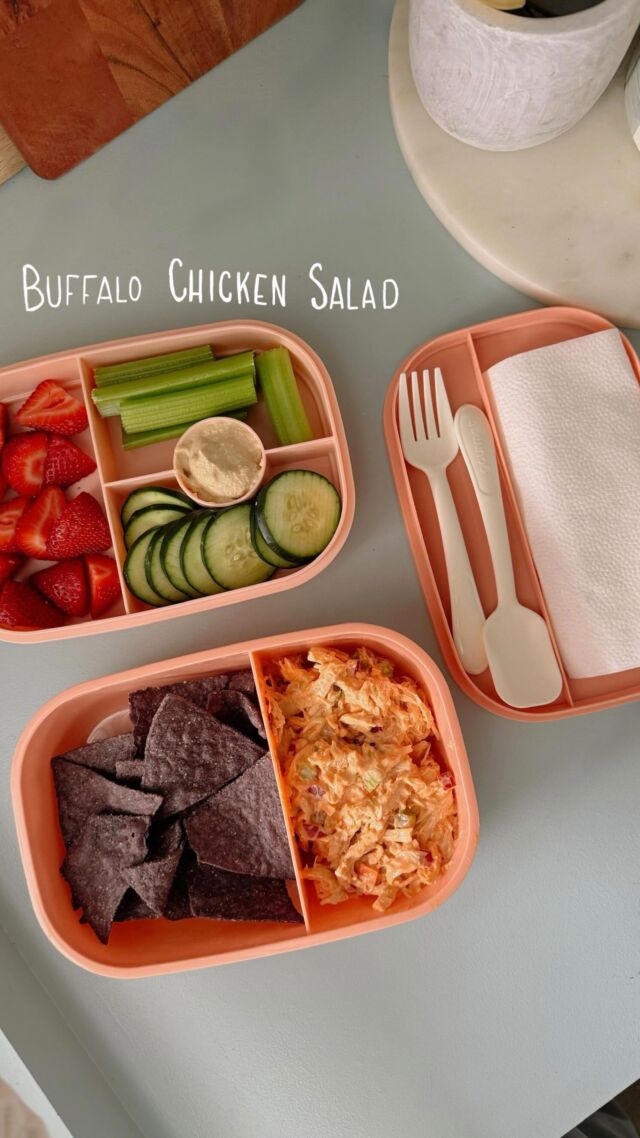 Current go to lunch 🥗 comment s6 if you want me to send you the link to my easy buffalo chicken salad recipe & everything shown! ⭐️

#amazongadgets #chickensaladrecipe #lunchbox #amazonfinds #lunchideas lunch to go ideas, to go lunch ideas, lunchbox ideas, lunch recipes, lunch time, lunch ideas, asmr, asmr food, easy recipes, easy lunch, easy meals, lunch inspo, lunch packing asmr, sasy meal ideas, bento box, work lunch ideas, meal prep, healthy meal prep, buffalo chicken, amazon must haves, kitchen gadgets, chicken salad, buffalo chicken dip, lunches